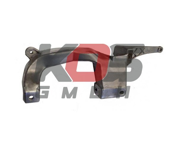 Bumper Mounting Bracket / RH CAB 940 - 10103096