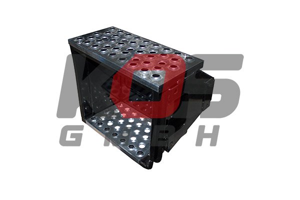 Step Housing RH  - 10102928